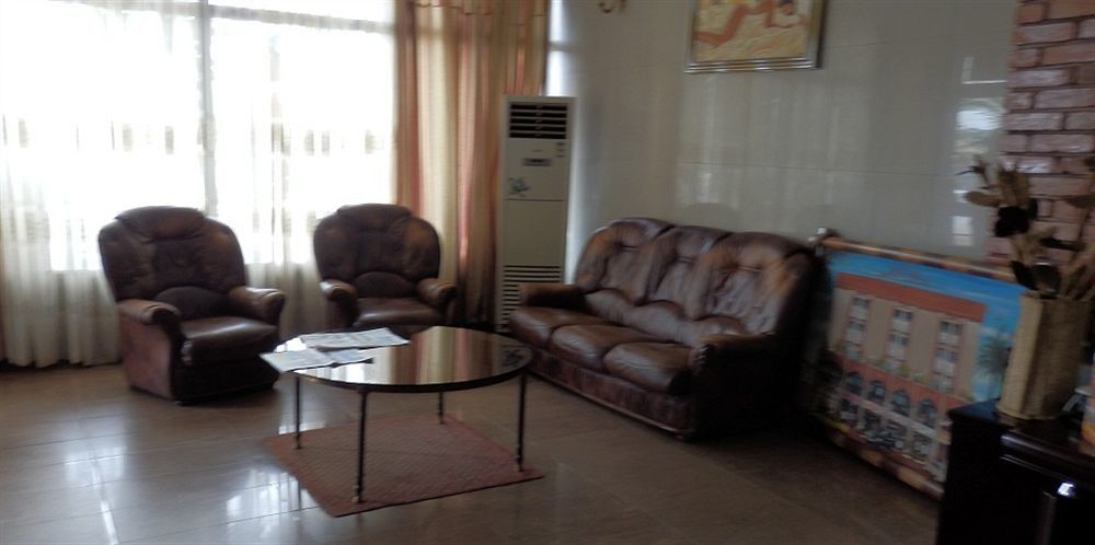 Hotel Santa Lucia Yaoundé 外观 照片